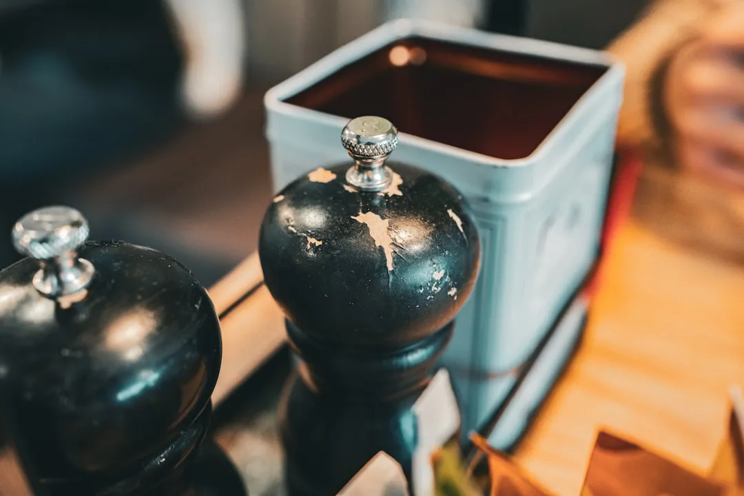 汽车玻璃裂纹修复与更换的对比选择及适用范围